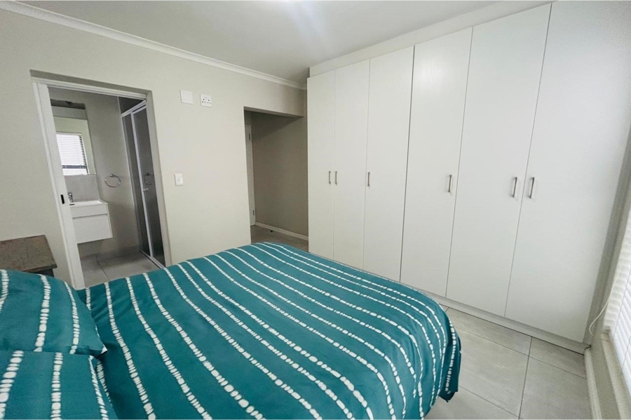 2 Bedroom Property for Sale in Aan de Wijnlanden Western Cape